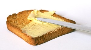 Máslo na toastu
